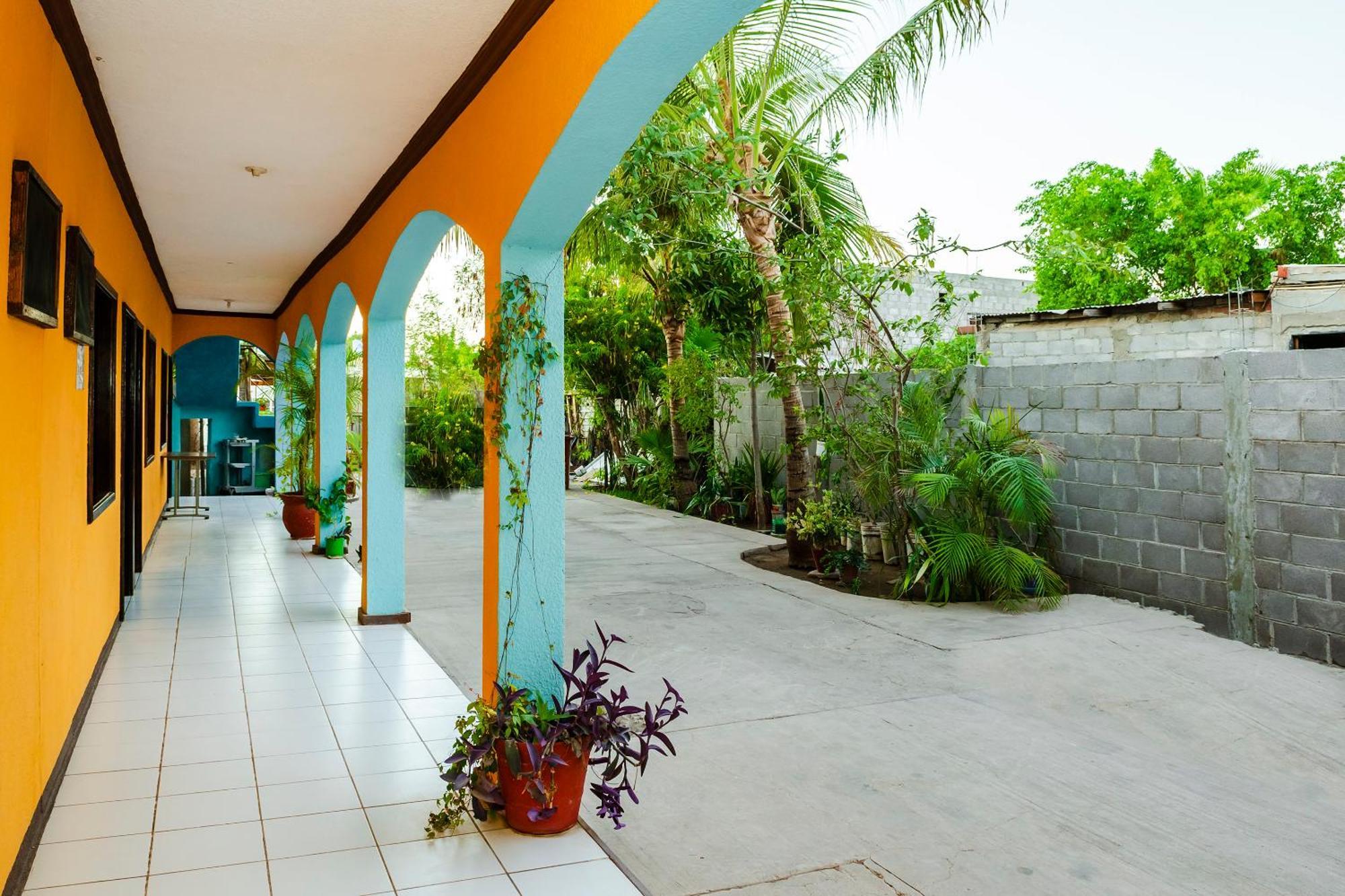 Oyo Hotel Miramar, Loreto Лорето Экстерьер фото