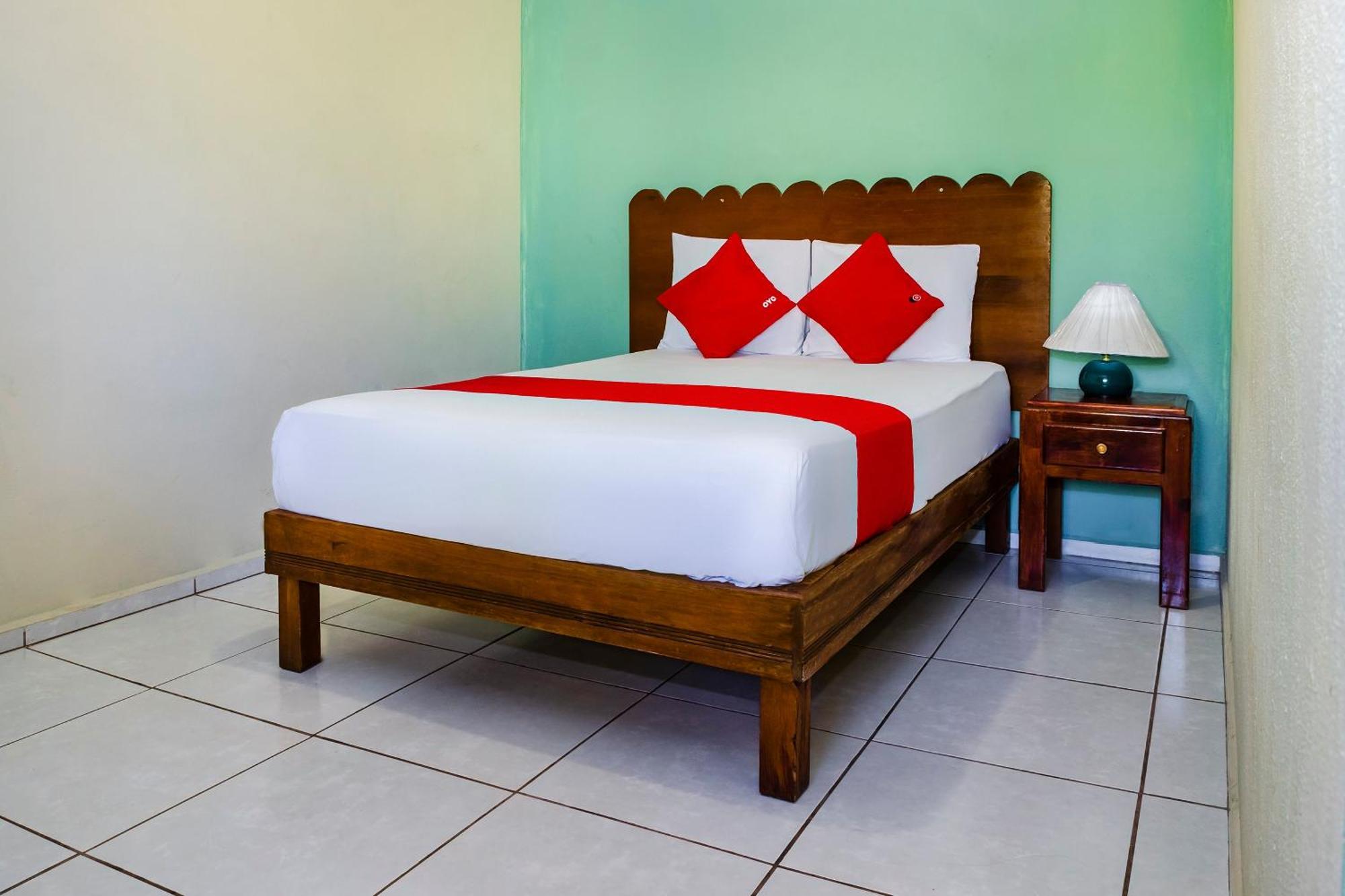 Oyo Hotel Miramar, Loreto Лорето Экстерьер фото