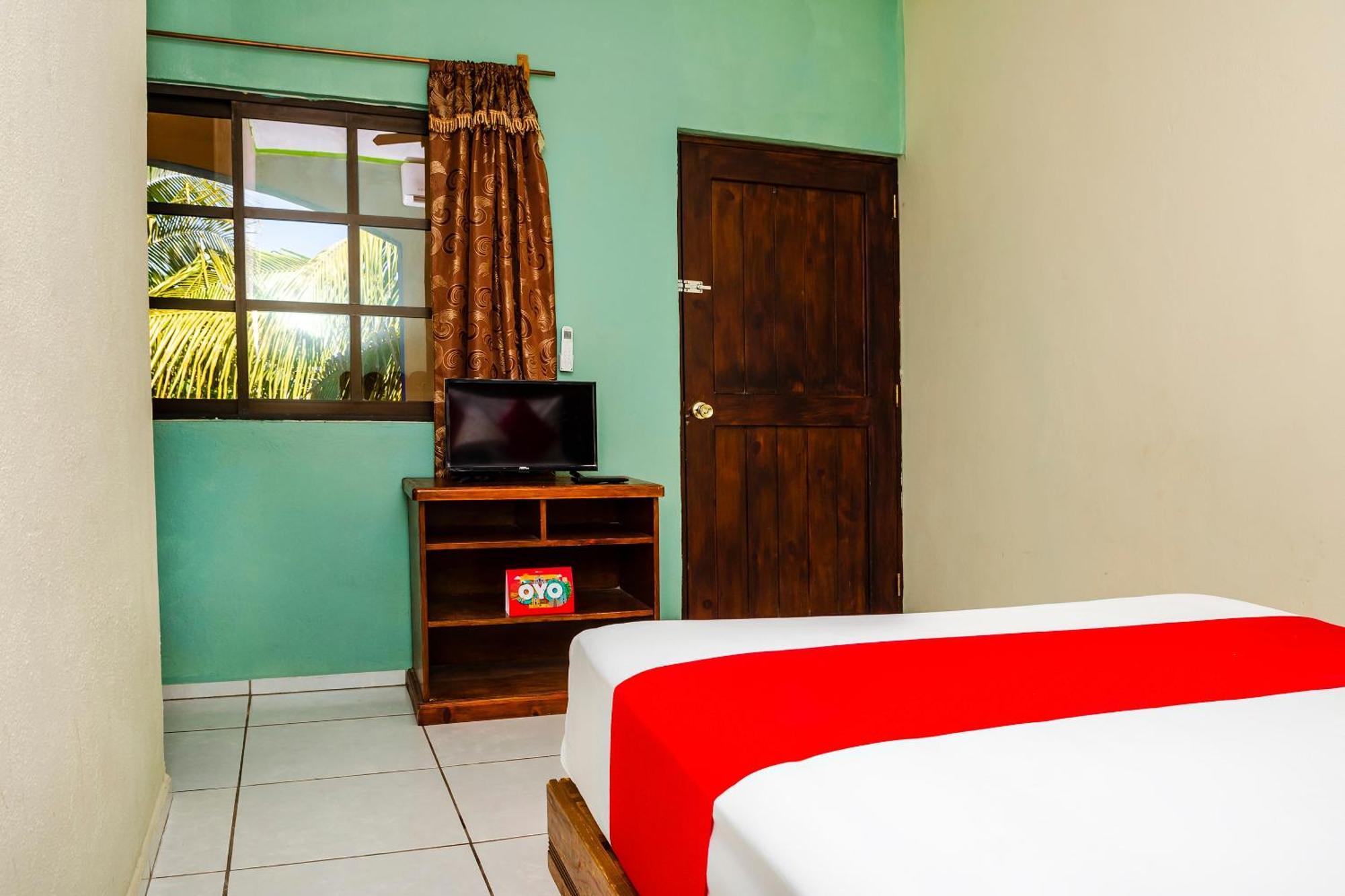 Oyo Hotel Miramar, Loreto Лорето Экстерьер фото